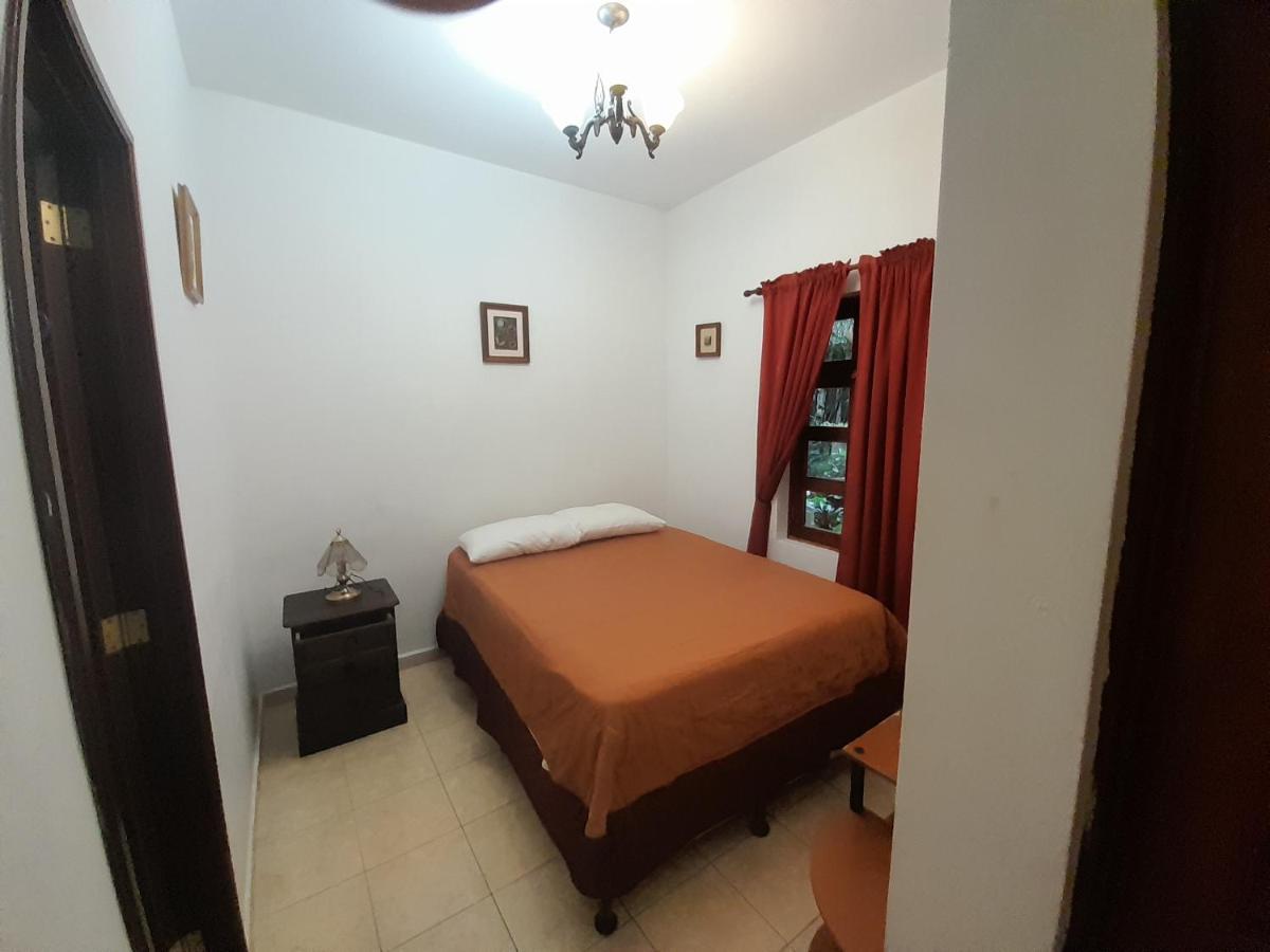Hotel Y Jardines Casa Buho 안티구아 과테말라 외부 사진