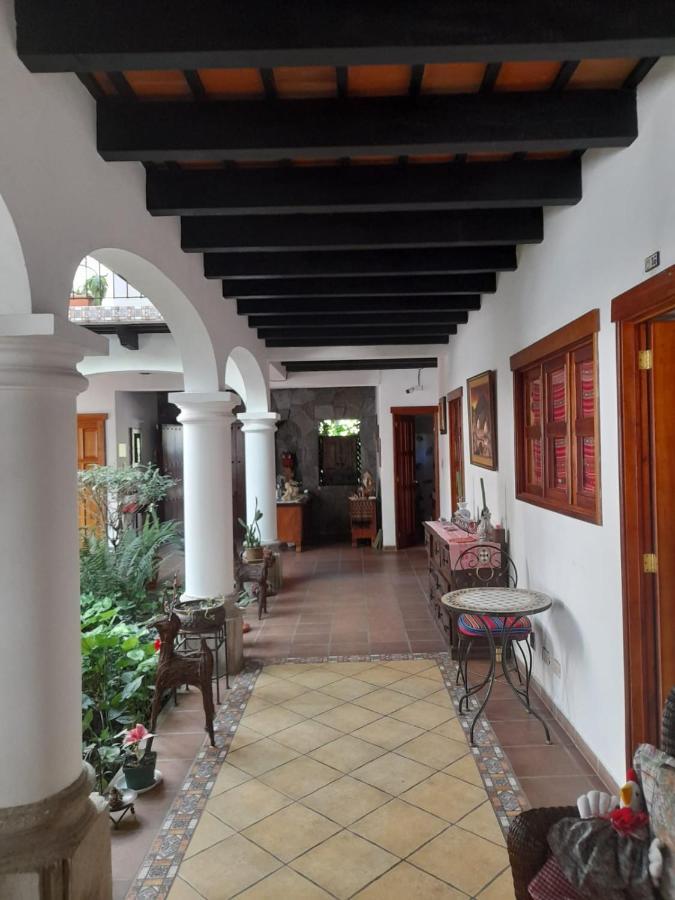 Hotel Y Jardines Casa Buho 안티구아 과테말라 외부 사진