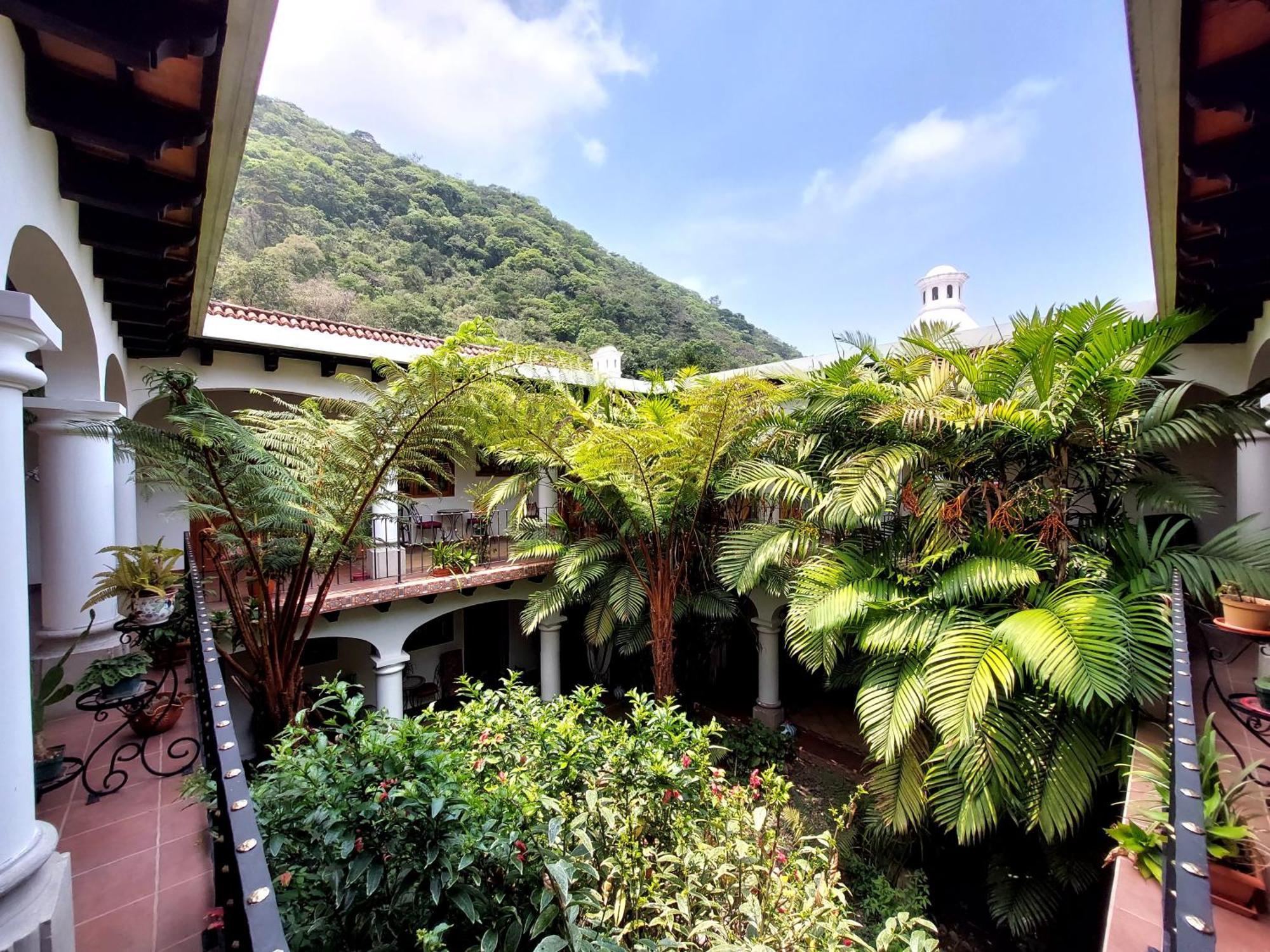 Hotel Y Jardines Casa Buho 안티구아 과테말라 외부 사진