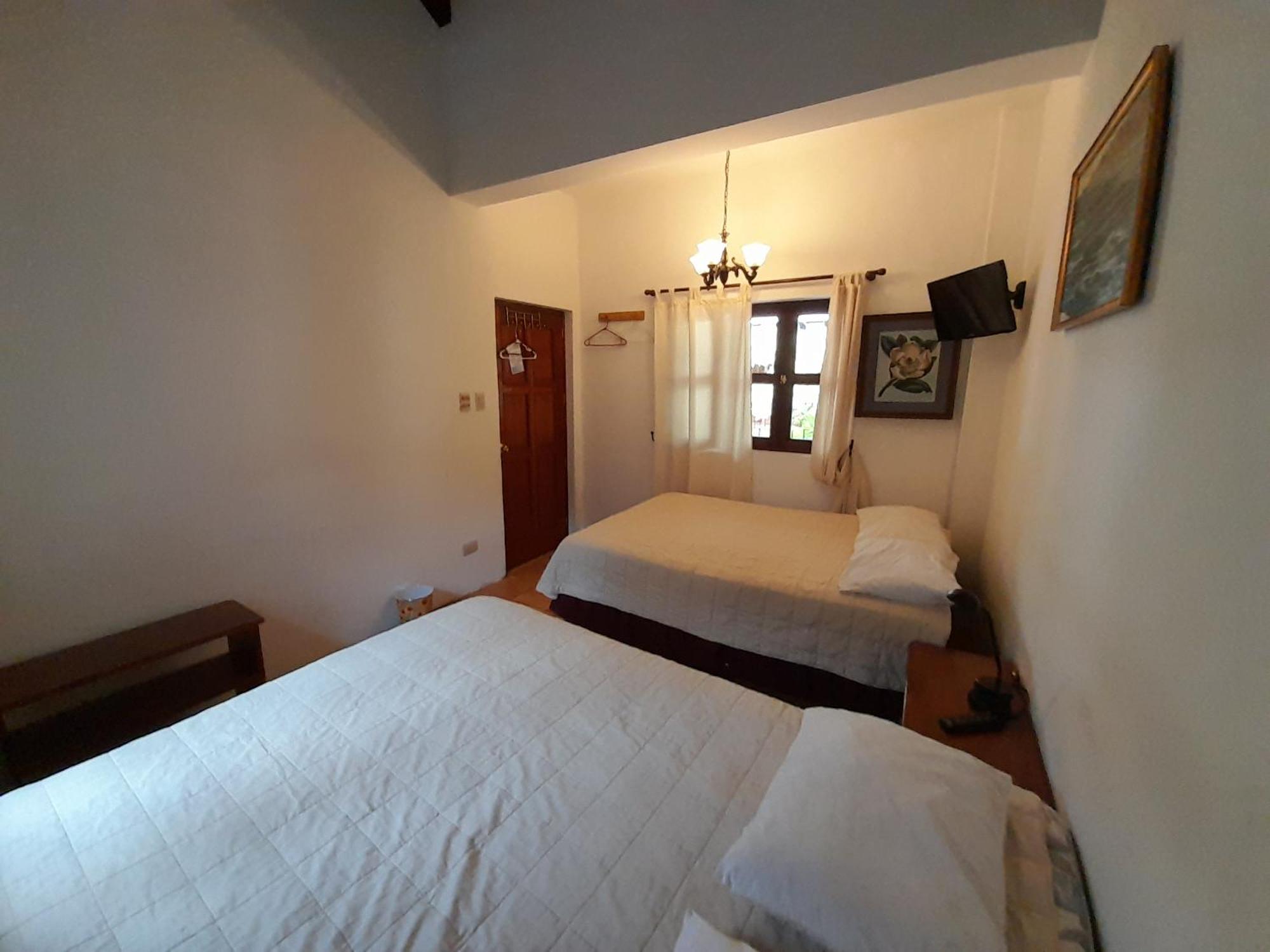 Hotel Y Jardines Casa Buho 안티구아 과테말라 외부 사진