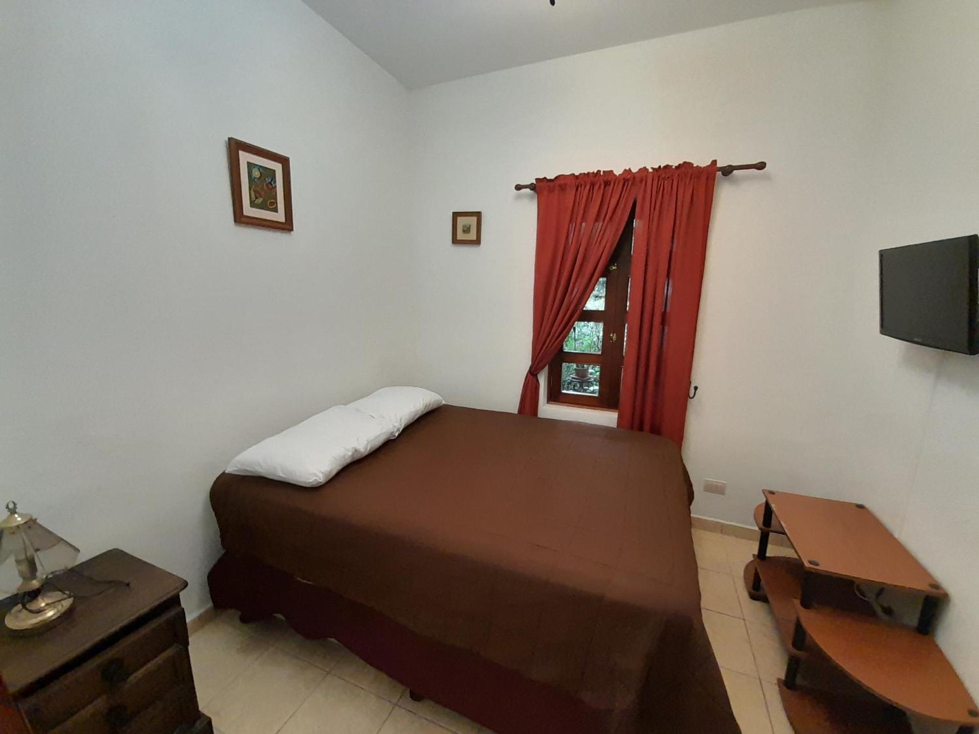 Hotel Y Jardines Casa Buho 안티구아 과테말라 외부 사진